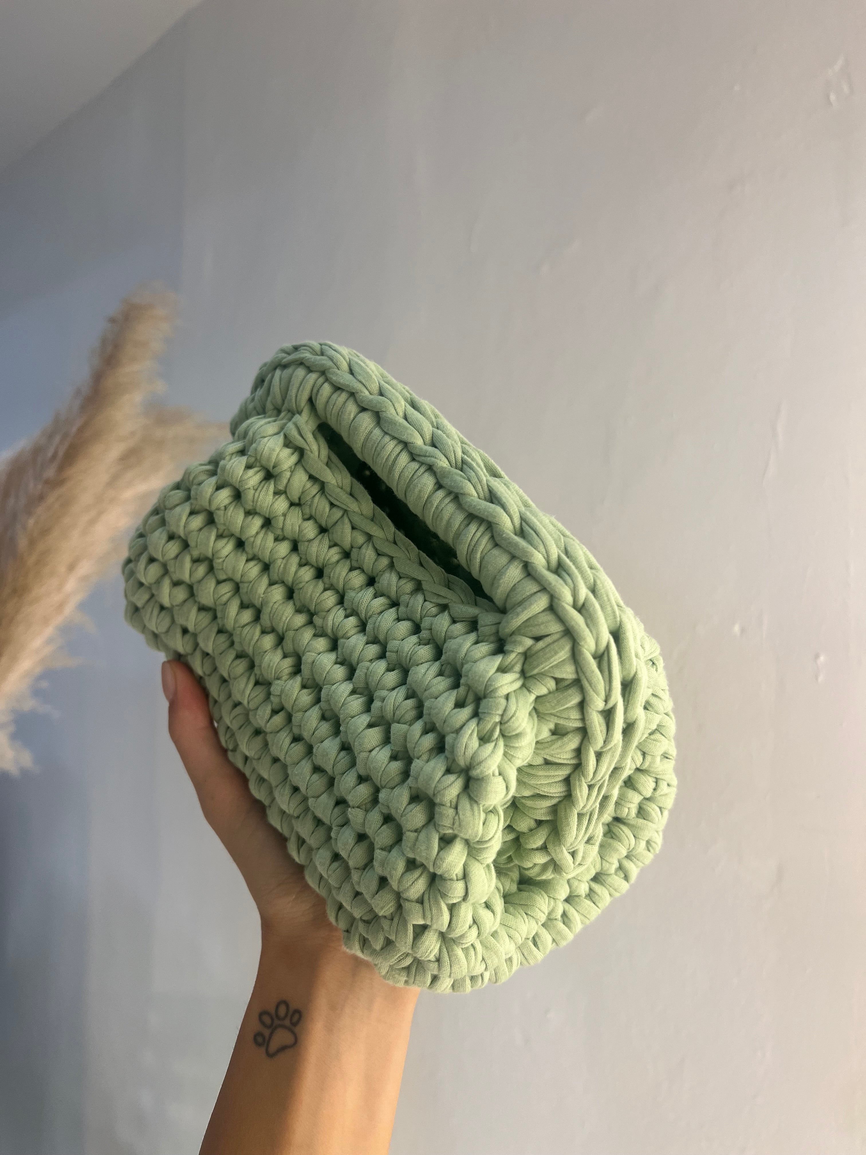 Clutch bag- pistacchio