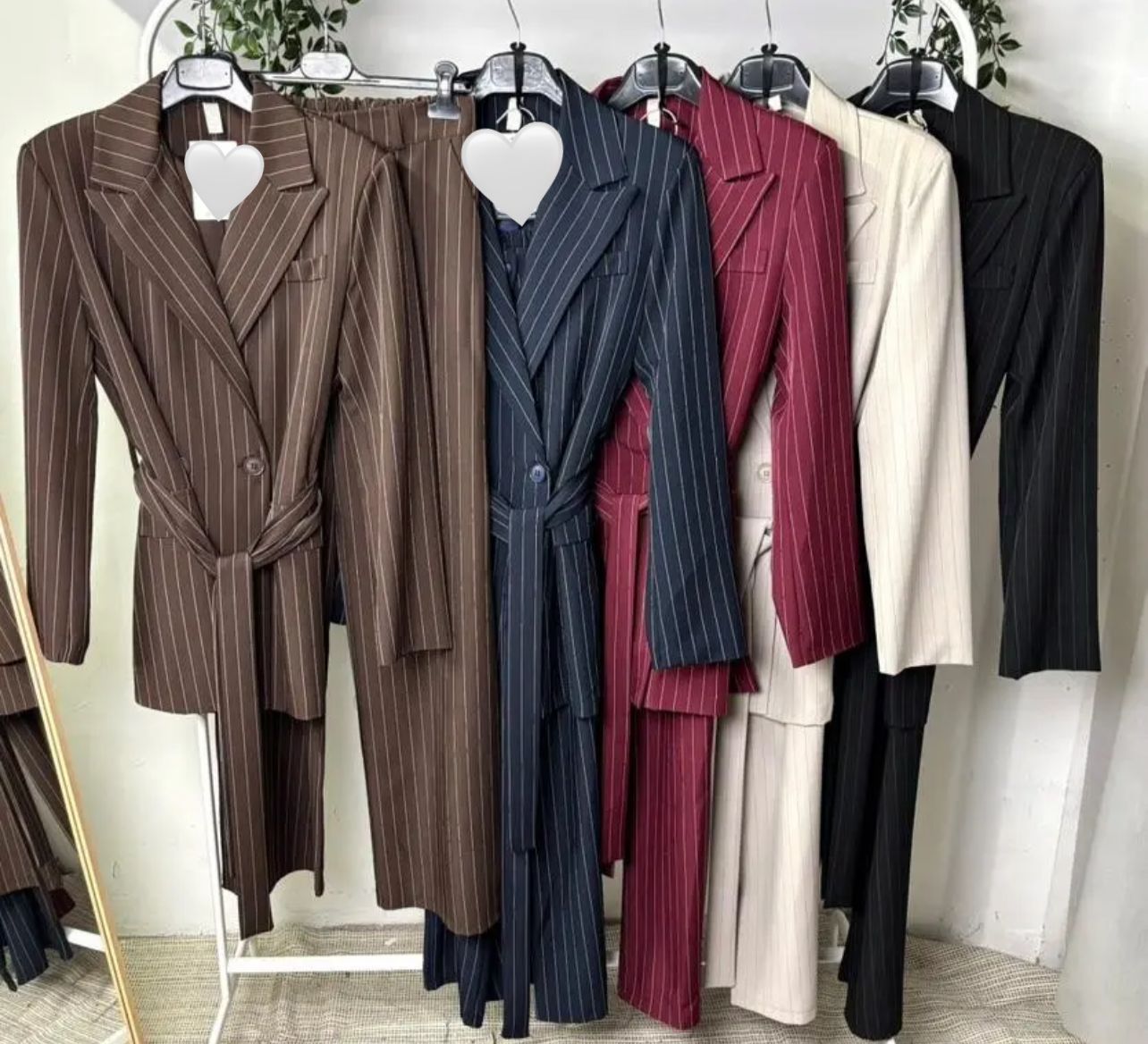 Completo gessato (digita nelle note il colore che vuoi acquistare)