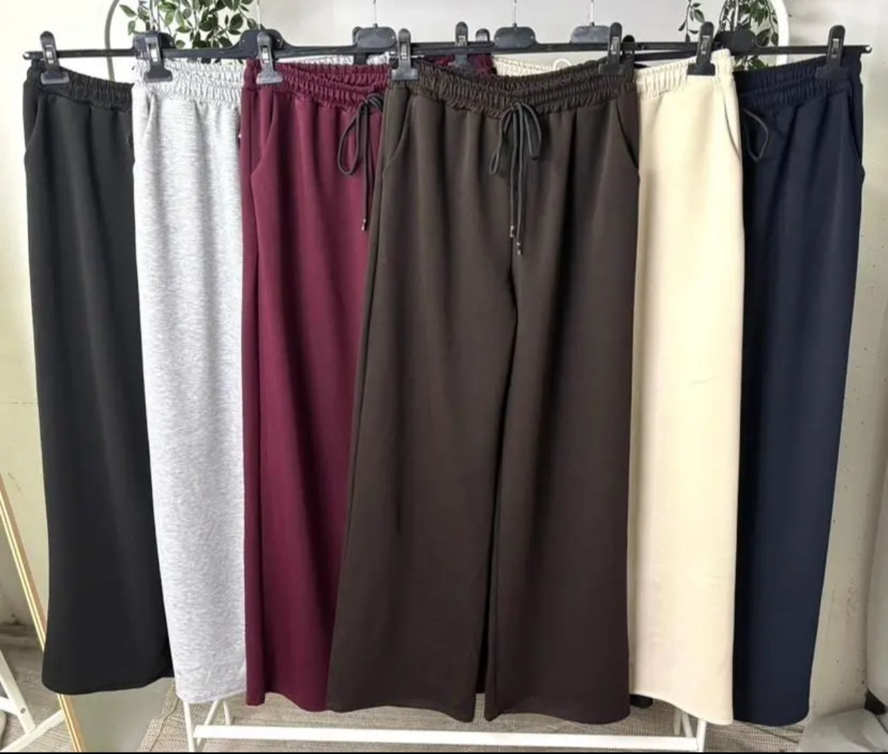 Pantalone tuta camille (digita nelle note il colore che vuoi acquistare)