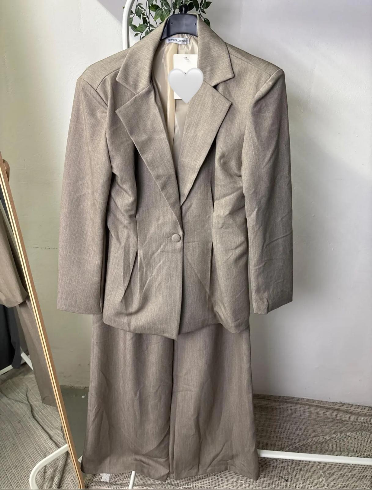 Completo mimì sabbia